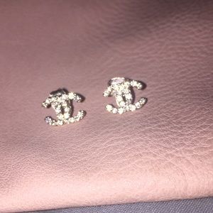 Knock off diamond 💎 Chanel earrings